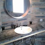 Aria Hotel 3*