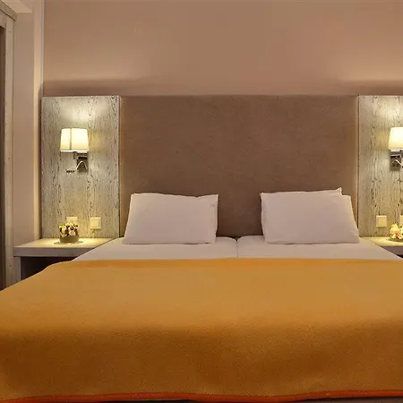 Aria 3* Megali Ammos (Skiathos)